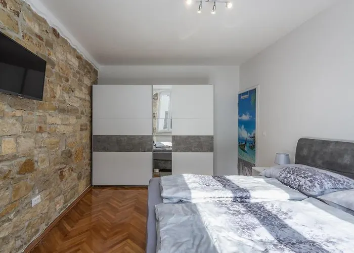 בית הארחה Penthouse Lorena