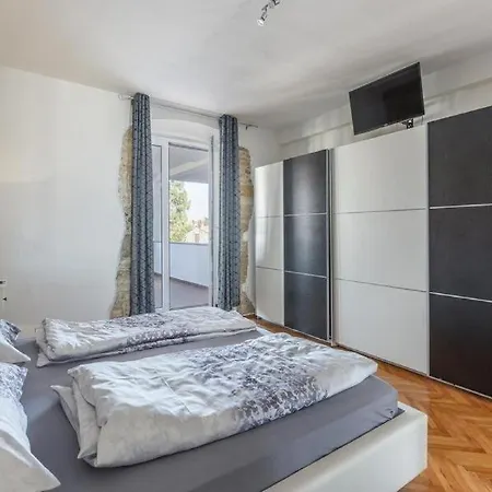 Guest house Penthouse Lorena