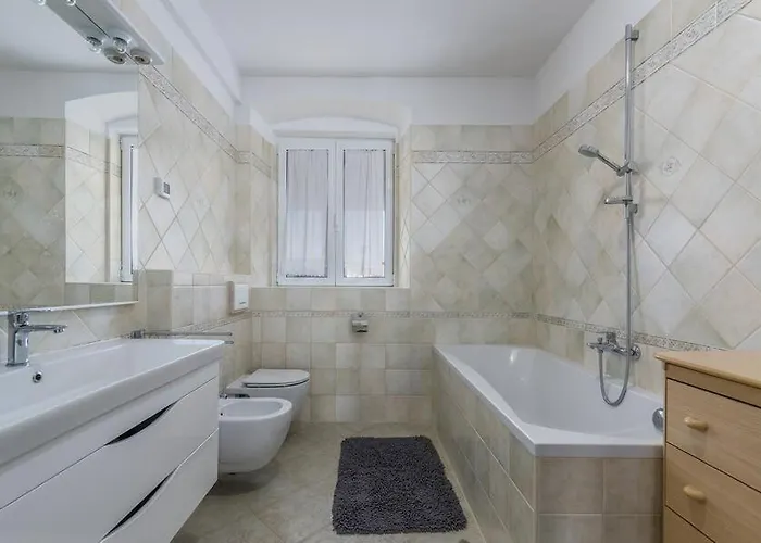 Penzion Penthouse Lorena 4*